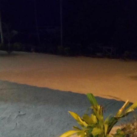 Mazza Nur Motel Pantai Cenang  Buitenkant foto