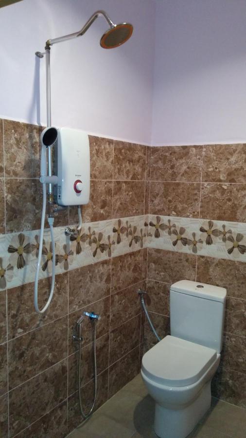 Mazza Nur Motel Pantai Cenang  Buitenkant foto