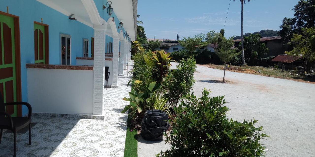 Mazza Nur Motel Pantai Cenang  Buitenkant foto